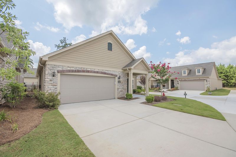 290 Village Stone Cir, Summerville, SC 29483