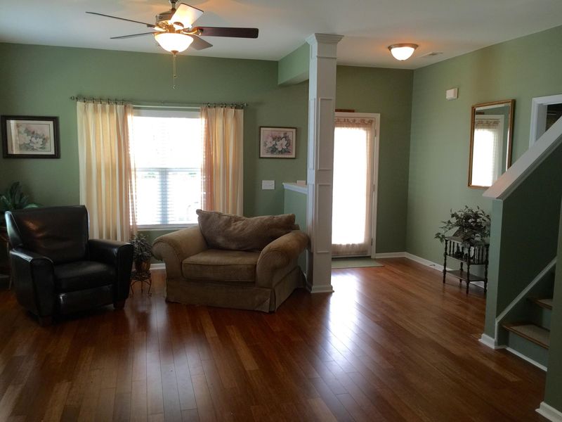 7494 Northgate Dr, Hanahan, SC 29410