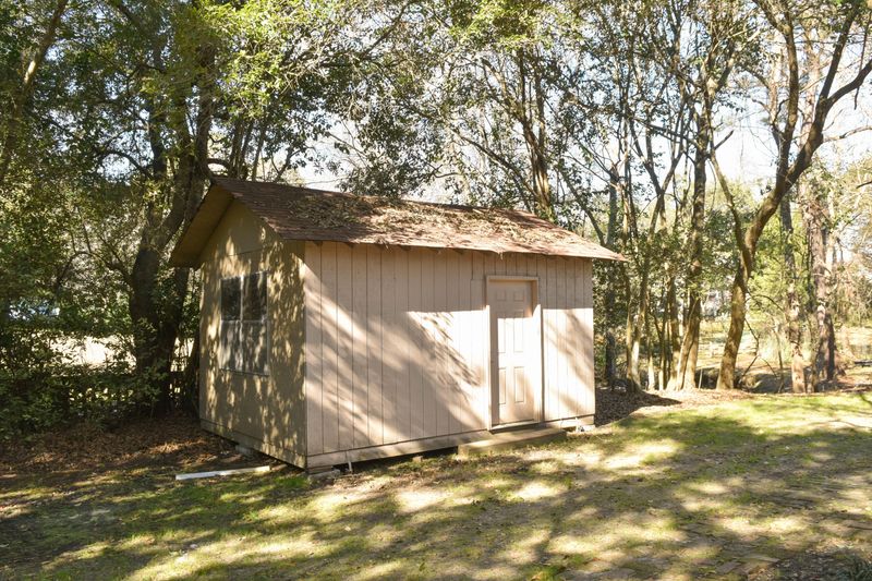 1925 S Trinity Dr, Charleston, SC 29407
