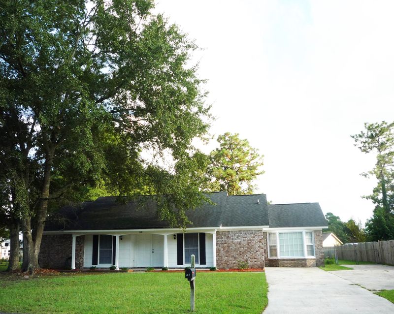 108 Longleaf Rd, Summerville, SC 29483