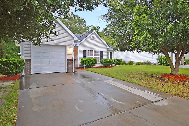 5084 Thornton Dr, Summerville, SC 29485