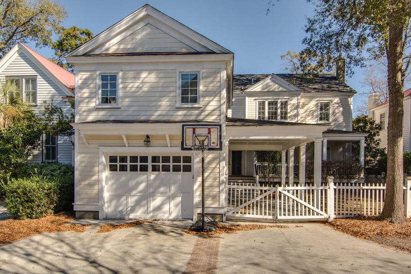 53 Saturday Rd, Mount Pleasant, SC 29464