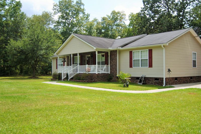 119 Struttin Ln, Moncks Corner, SC 29461