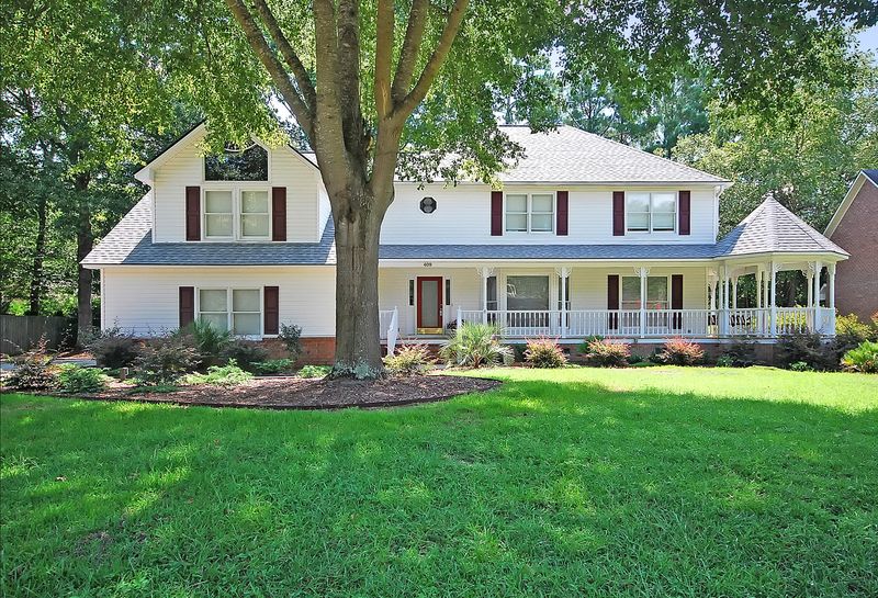 409 Glouchester, Summerville, SC 29485