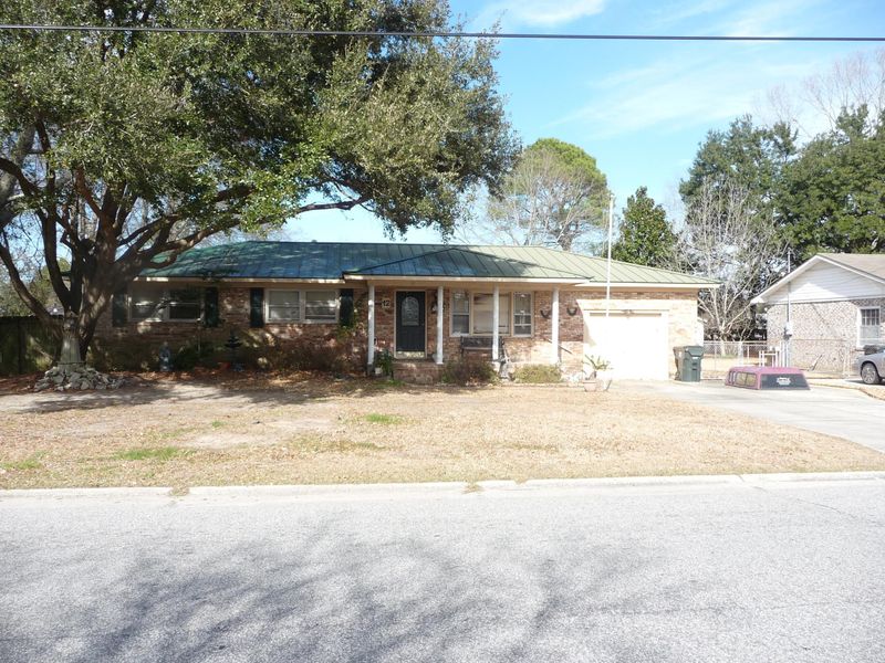 12 Newark Ave, Goose Creek, SC 29445
