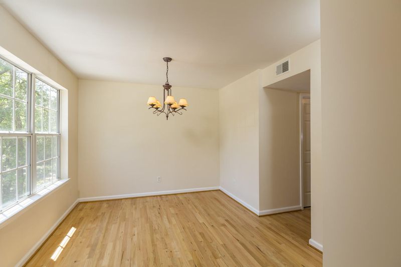 1689 Old Military, Charleston, SC 29412