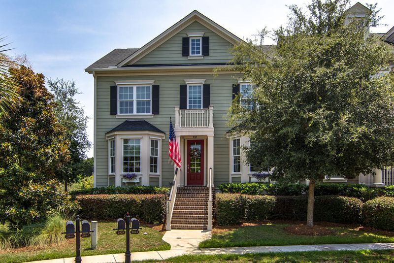 2828 Treadwell St, Mount Pleasant, SC 29466