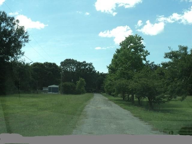 219 Gossett Ln, Moncks Corner, SC 29461