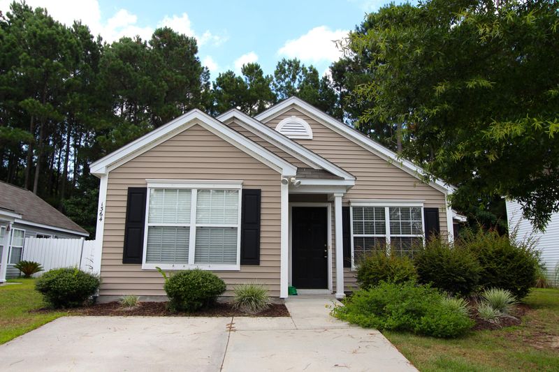 1364 Water Edge Dr, Charleston, SC 29492