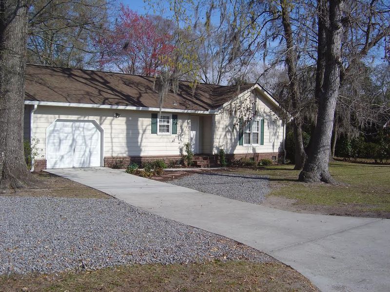 1170 Folly Rd, Charleston, SC 29412
