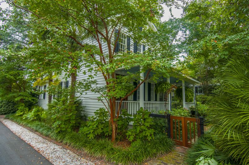 123 Mary St, Mount Pleasant, SC 29464