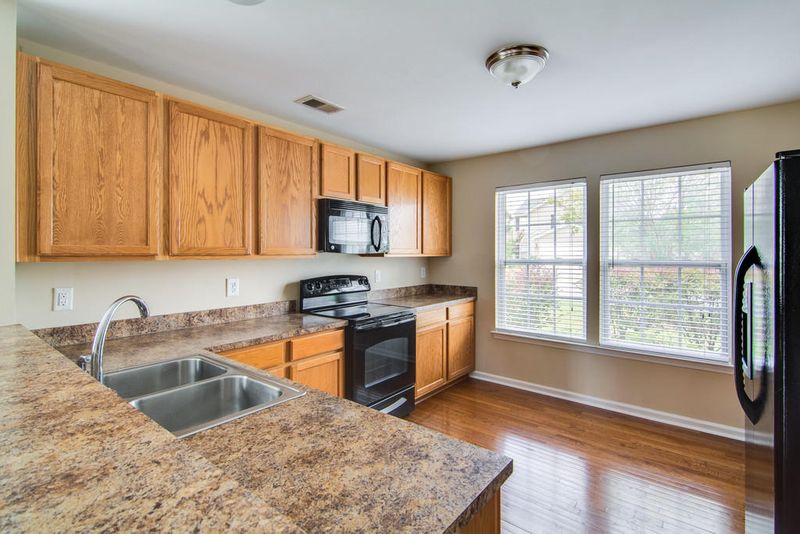 8268 Little Sydneys Way, North Charleston, SC 29406