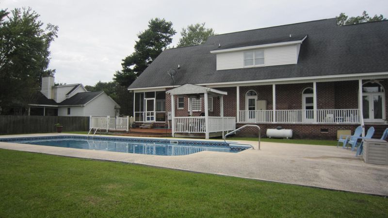 1429 Sterling Oaks Dr, Moncks Corner, SC 29461