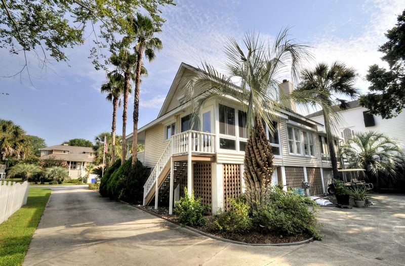 2 Allie Ct, Isle Of Palms, SC 29451
