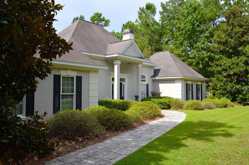 2007 Shoreside Dr, Pinopolis, SC 29469