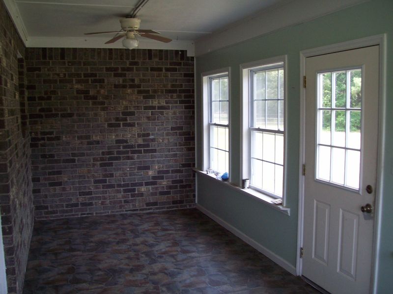 224 Mini Farm Rd, Bonneau, SC 29431