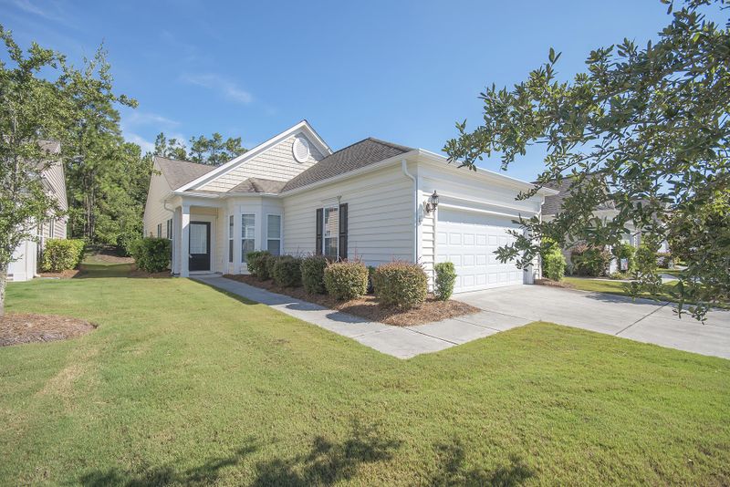 131 Sea Lavender Ln, Summerville, SC 29483