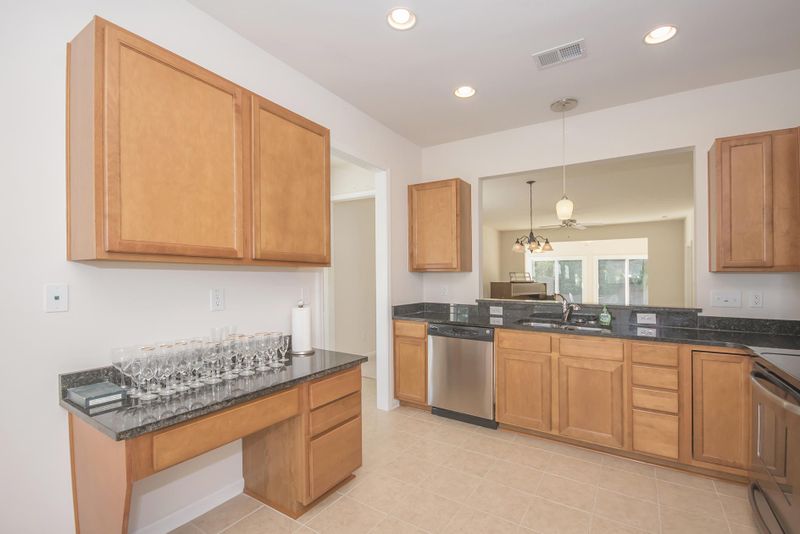 131 Sea Lavender Ln, Summerville, SC 29483