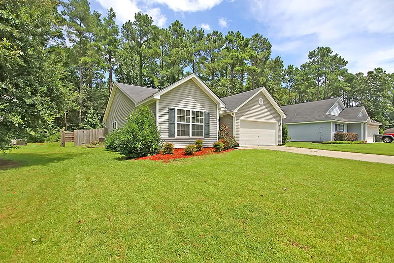 1061 Steelechase Ln, Hanahan, SC 29410