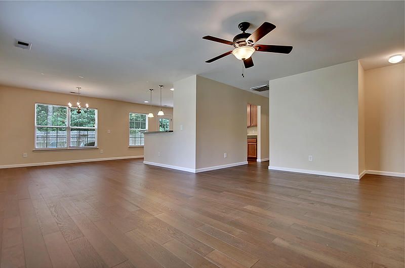 1061 Steelechase Ln, Hanahan, SC 29410