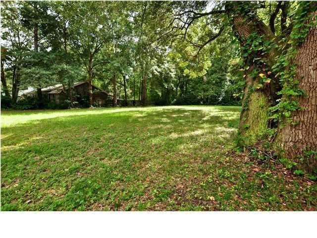 1827 Kempton Ave, Charleston, SC 29412