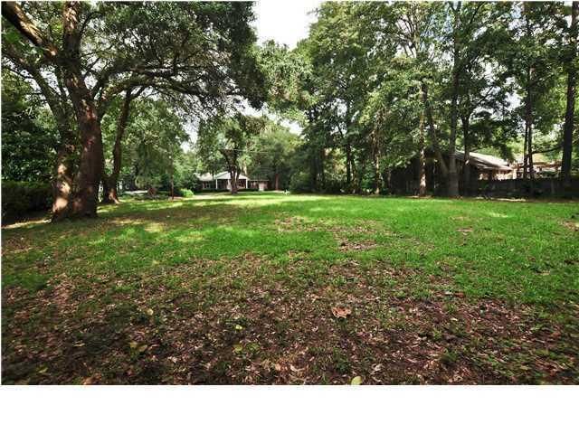 1827 Kempton Ave, Charleston, SC 29412