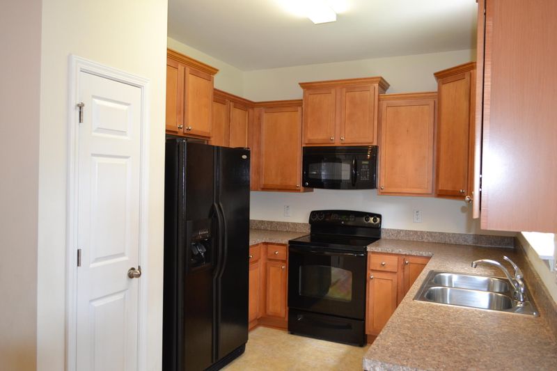 2583 Spivey Ct, North Charleston, SC 29406