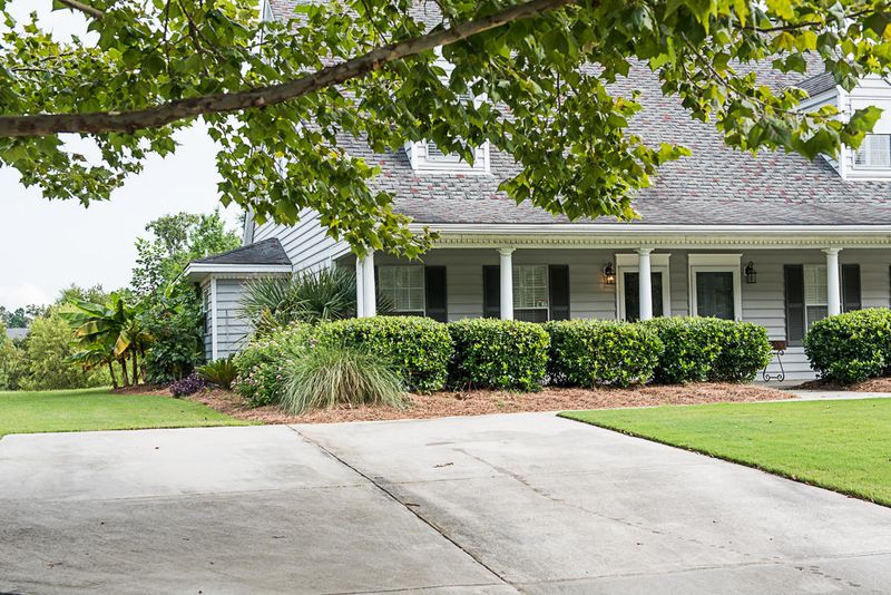 3379 Queensgate Way, Mount Pleasant, SC 29466