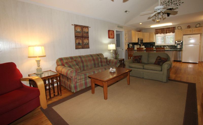 1803 Myrtle St, Edisto Island, SC 29438