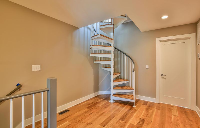 66-B Gadsden St, Charleston, SC 29401