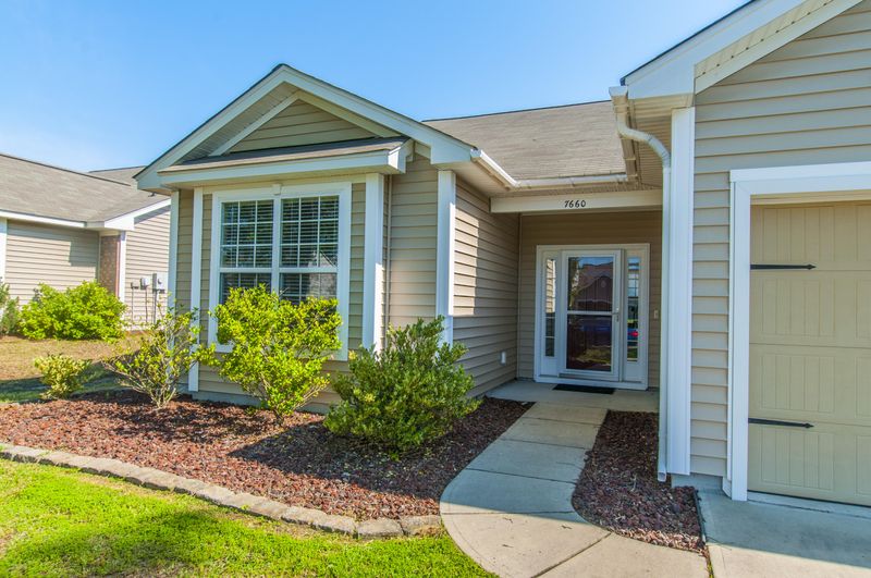 7660 Eagle Lake Rd, North Charleston, SC 29418