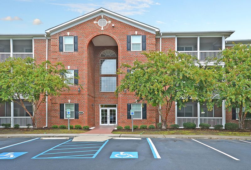 1491 Cambridge Lakes Dr, Mount Pleasant, SC 29464