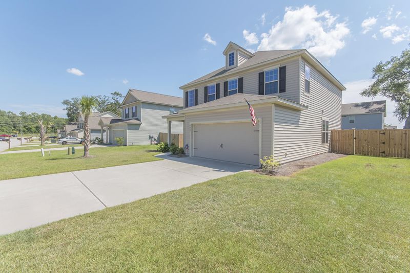 7605 High Maple Cir, North Charleston, SC 29418
