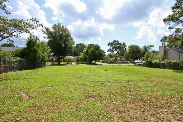 1054 Valley Rd, Charleston, SC 29412