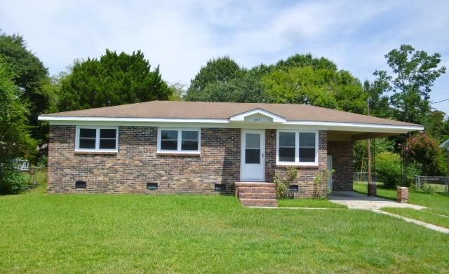 407 Sarah Dr, Goose Creek, SC 29445