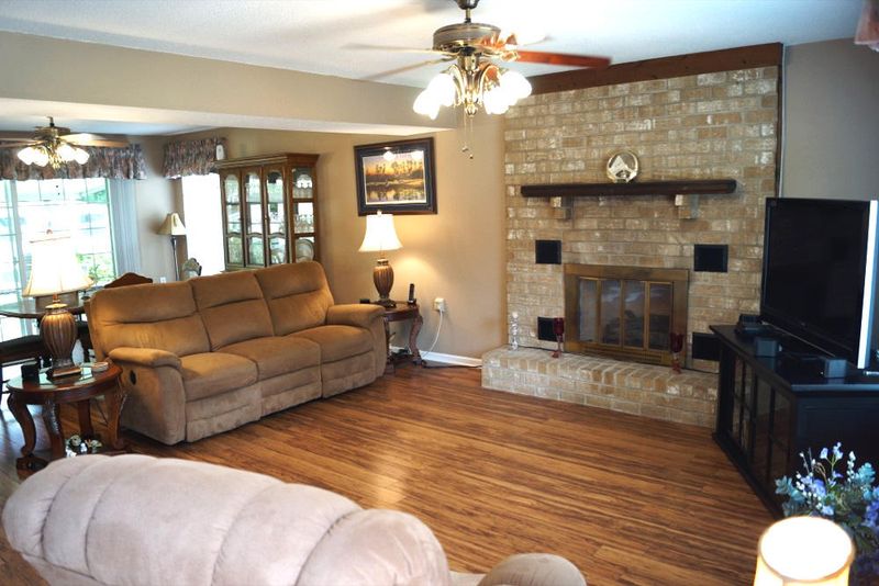 210 Kentucky Dr, Ladson, SC 29456