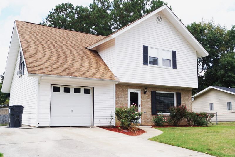 210 Kentucky Dr, Ladson, SC 29456