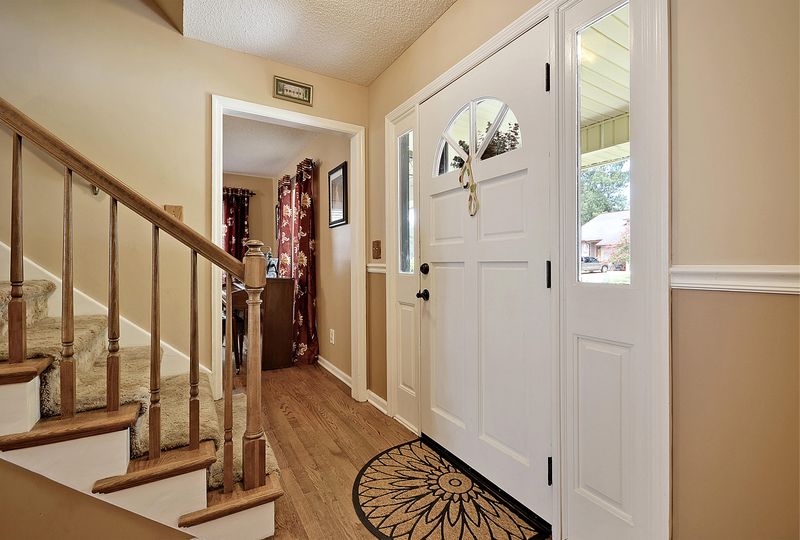 244 Knightsbridge Dr, Charleston, SC 29418