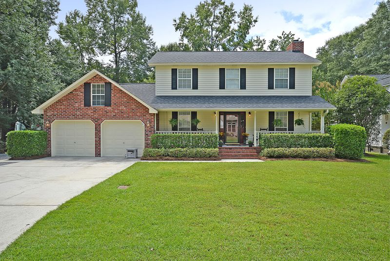 244 Knightsbridge Dr, Charleston, SC 29418