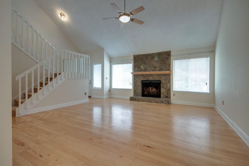1467 Putnam Dr, Charleston, SC 29412