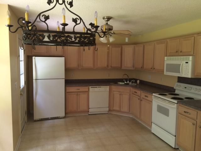 135 Penzance Blvd, Goose Creek, SC 29445