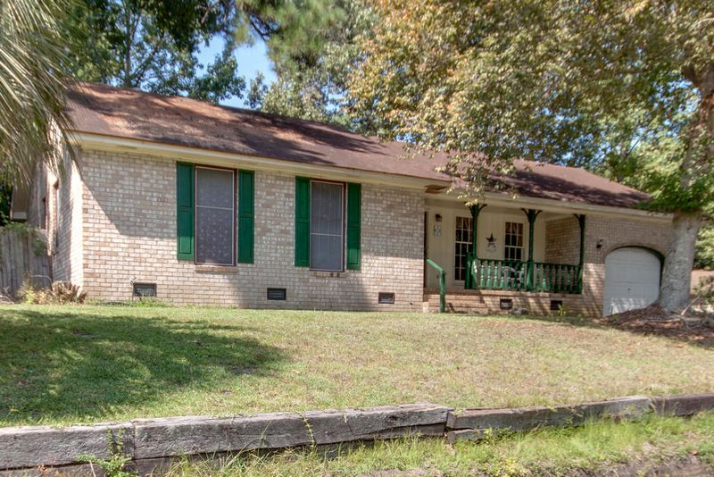 106 Pelican Ln, Ladson, SC 29456