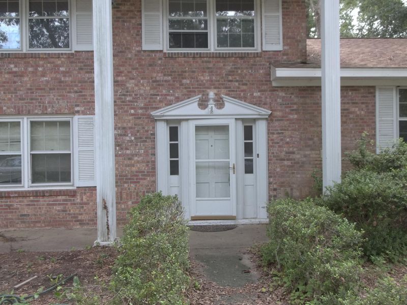 467 Wade Hampton Dr, Charleston, SC 29412