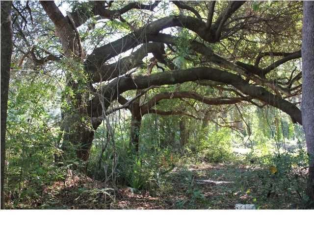 2 Hughes Rd, Johns Island, SC 29455