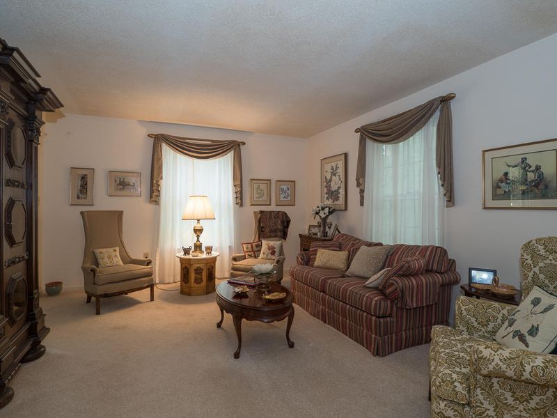 1 Bainbridge Dr, Charleston, SC 29407