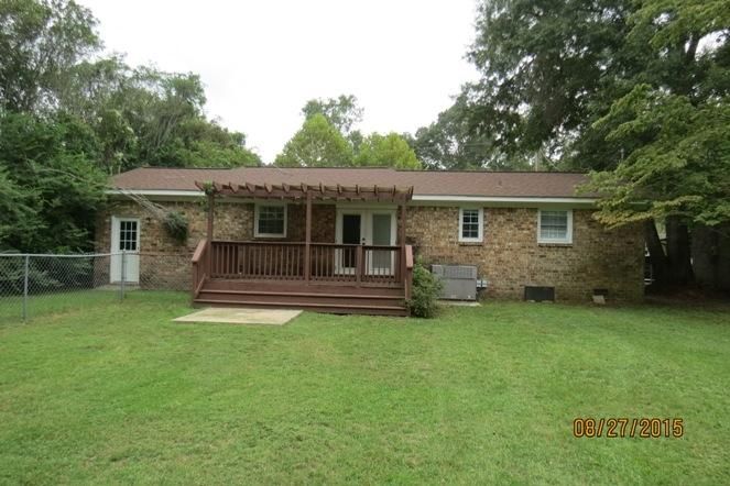 205 Fairlawn Dr, Moncks Corner, SC 29461