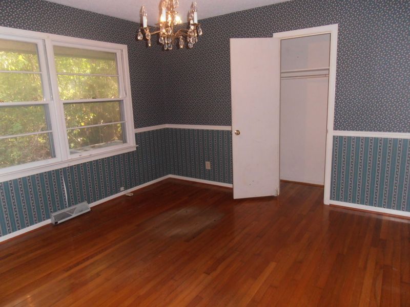 5823 Stewart St, Hanahan, SC 29410