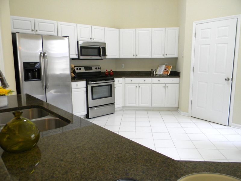 3400 Forest Glen Dr, Charleston, SC 29414