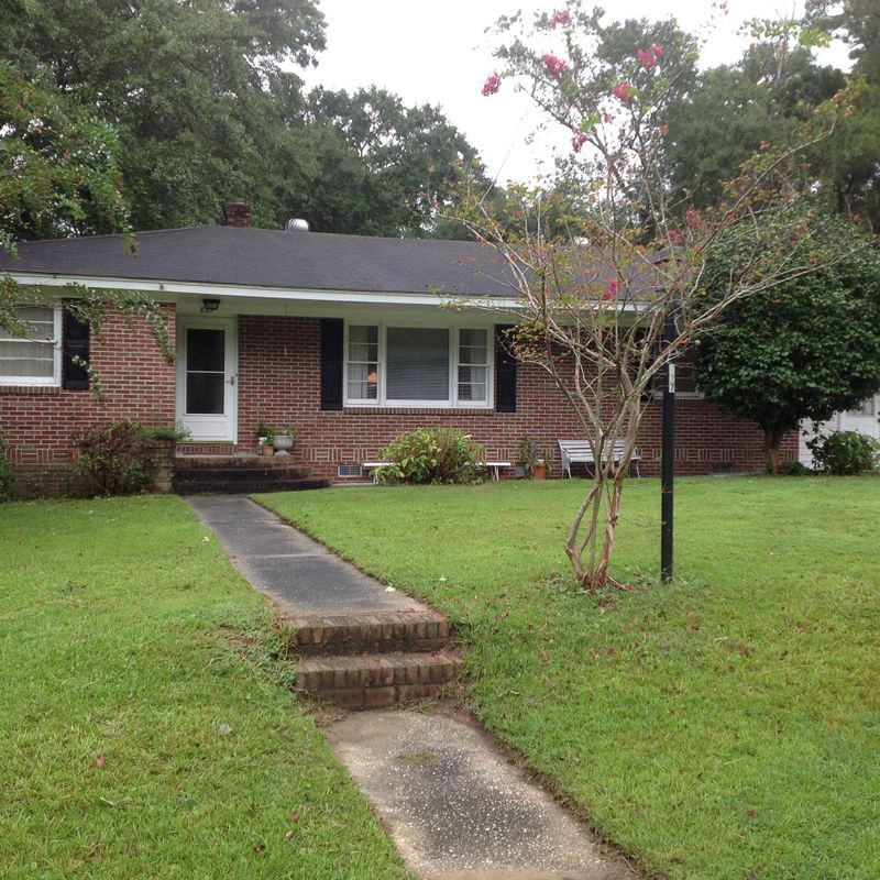 827 Melrose Dr, Charleston, SC 29414