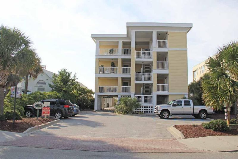 1116 Ocean Blvd #302, Isle Of Palms, SC 29451